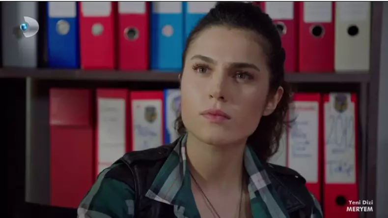 Meryem Dizisi Komiser Burcu Kimdir? Gerçek Adı ve Biyografisi