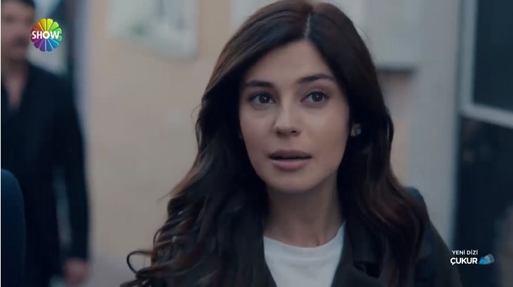 Çukur Dizisi Hale Kimdir? Gazeteci Kız Kim