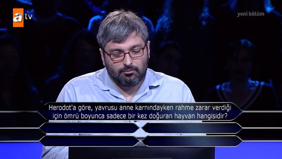 Heredot'a göre yavrusu anne rahminde ilen rahme zarar verdiği için ömür boyu bir kez doğum yapan hayvan?