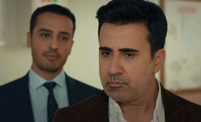 Aşk ve Mavi Ali Öldü mü? Emrah Diziden Ayrıldı mı?
