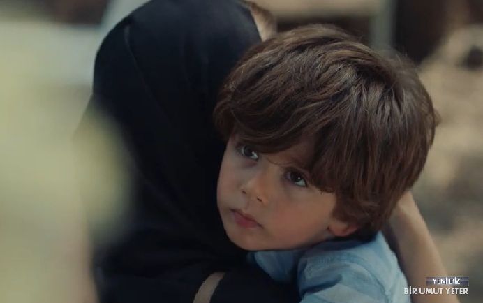 Bir Umut Yeter Umut Kimdir? Elif'in Oğlu Çocuk Oyuncu Kim?