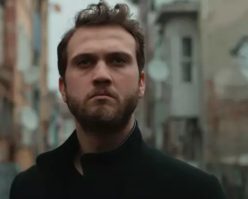 Çukur Yamaç Öldü Mü? Yamaç'ı Kim Vurdu? Aras Bulut İynemli Çukur'dan Ayrılıyor Mu?