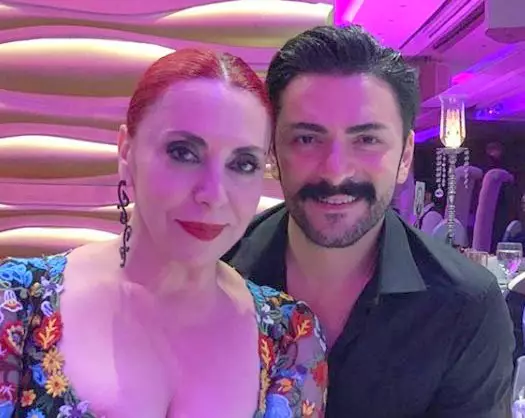 Yeni Gelin'in Olaylı Aşıkları Ayrıldı! 25 Yaş Fark Çok Konuşulmuştu