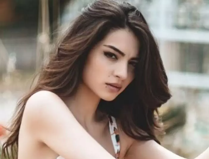 Çarpışma Dizisi Avukat Cemre Kim? Hangi Dizilerde Oynadı?