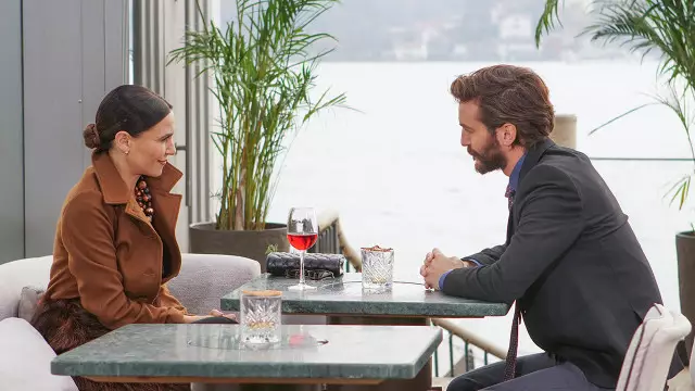 Yasak Elma 25. Bölüm Kıyafetleri Yasak Elma 25. Bölüm Kıyafetleri Ender